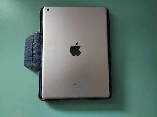 iPad Apple Modelo A1822 128gb 5a geração  - Foto 6