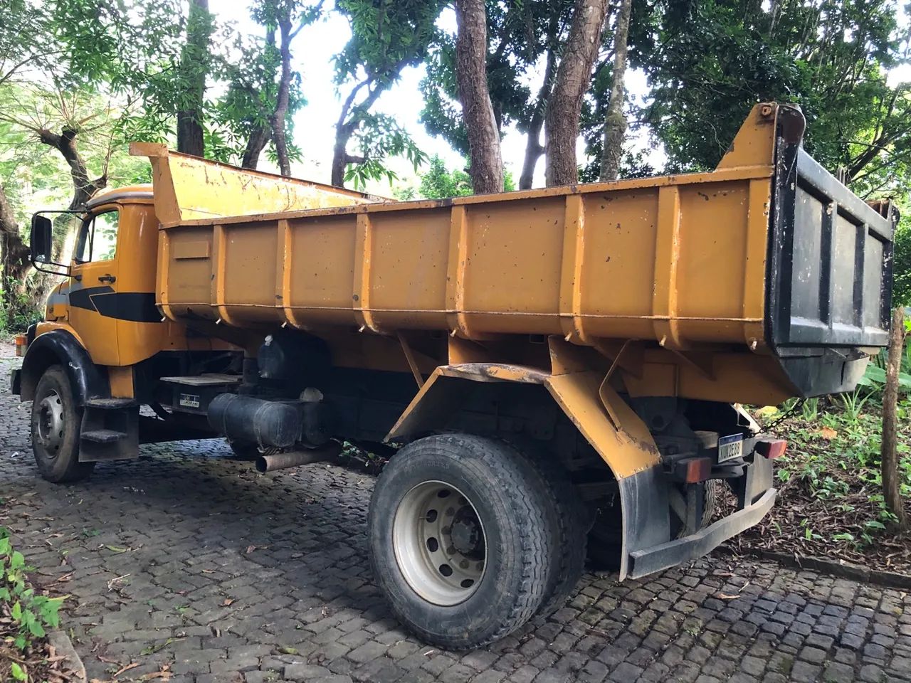 Caminhão Mercedes 1513 caçamba  - Foto 3
