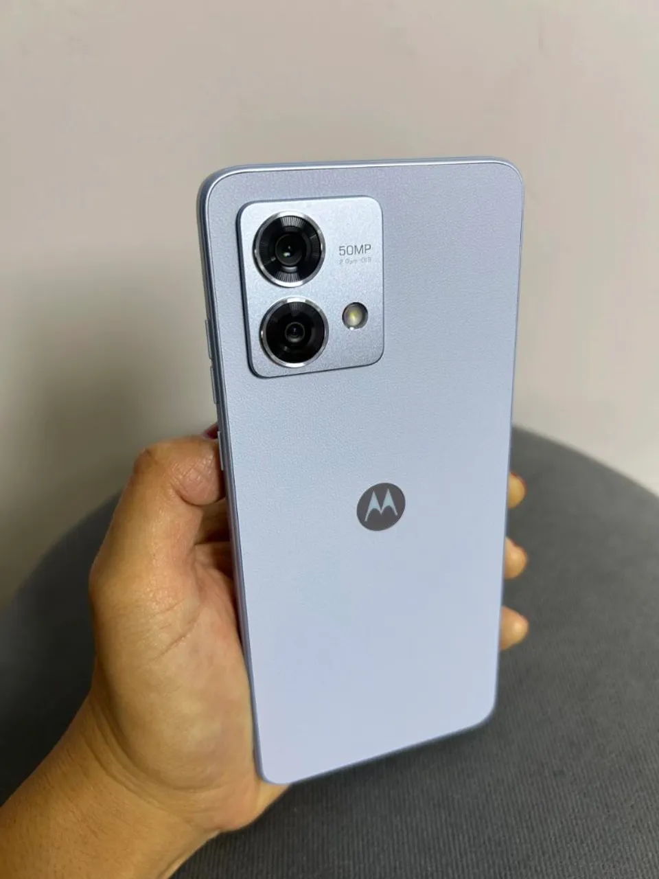 Moto g84 256 GB semi novo.