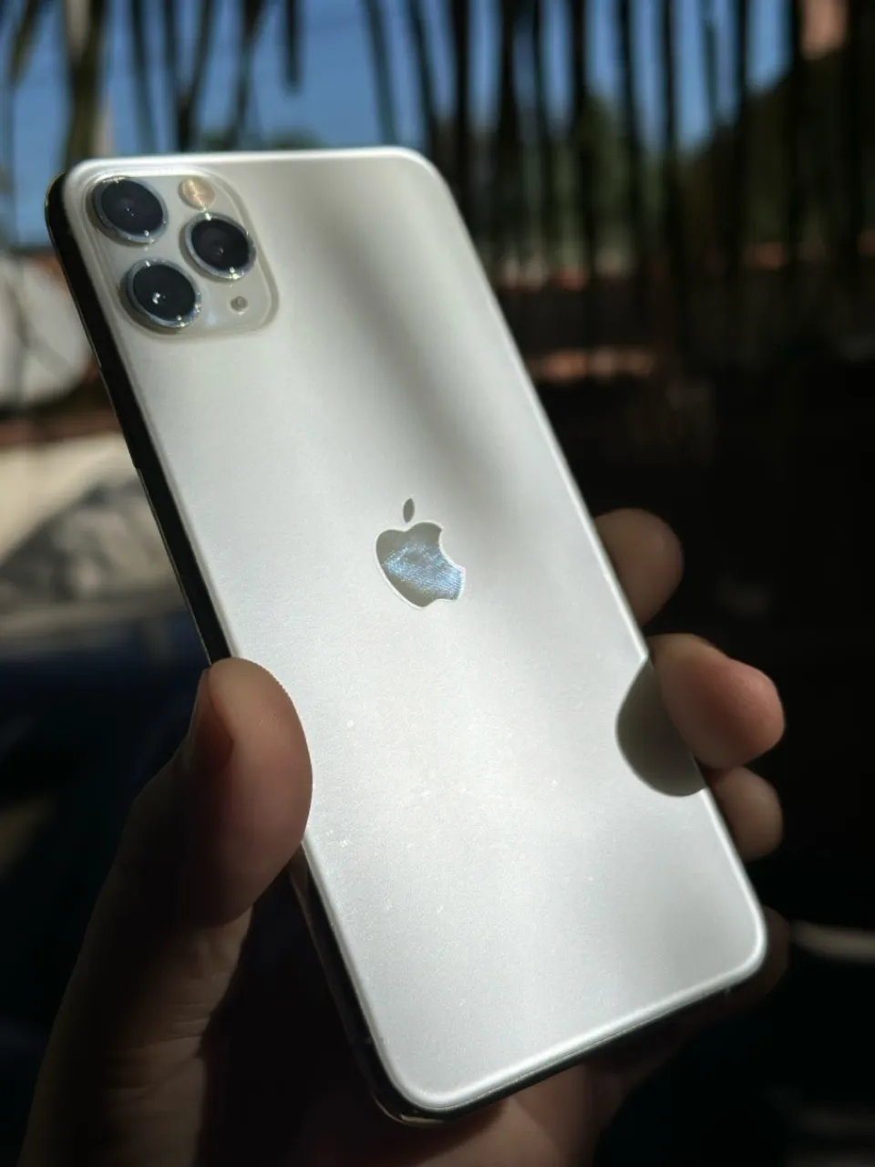 iPhone 11 Pro Max - Branco Impecável