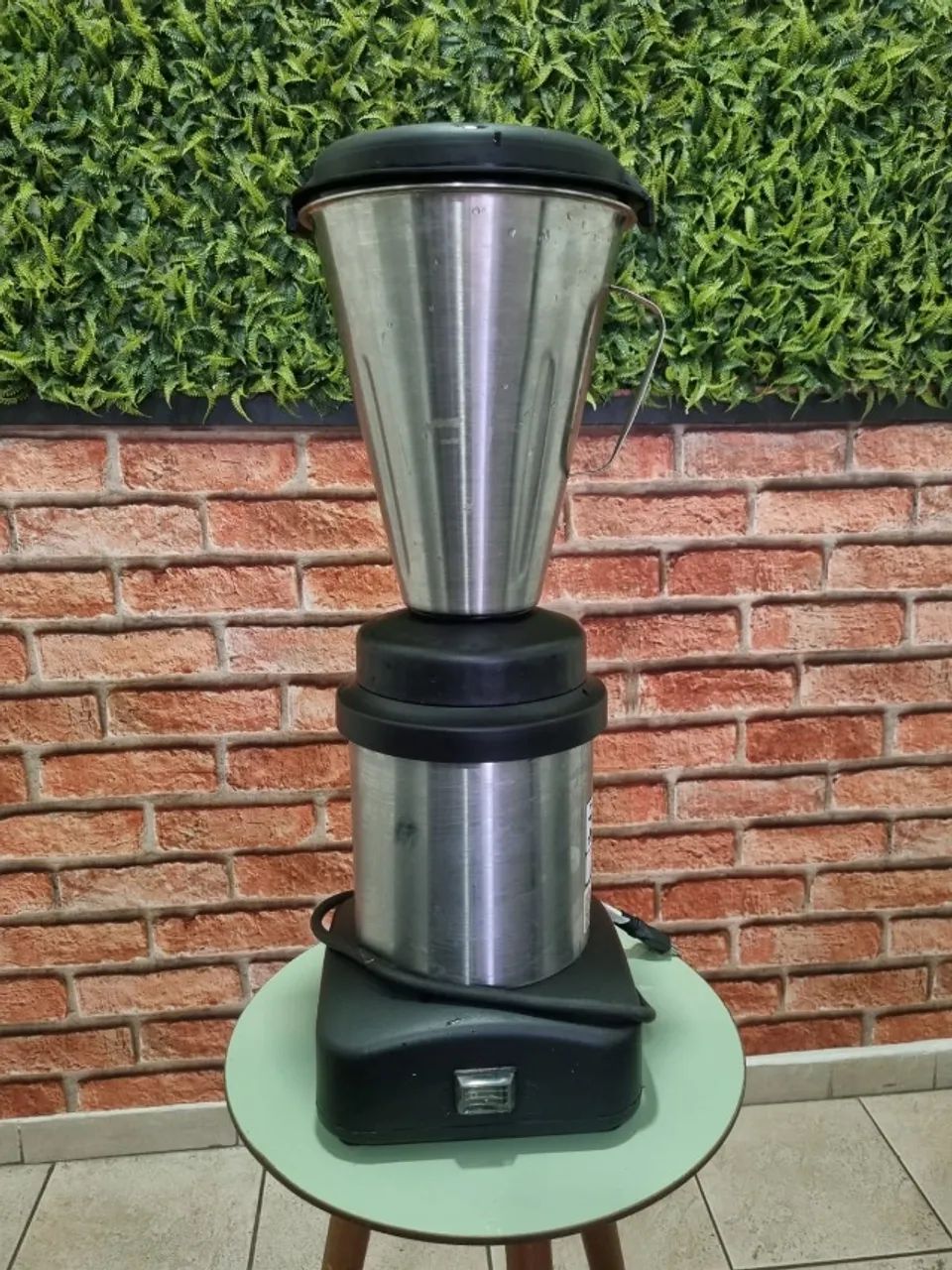 Liquidificador Comercial Skymsem Modelo LS2 Baixa Rotação