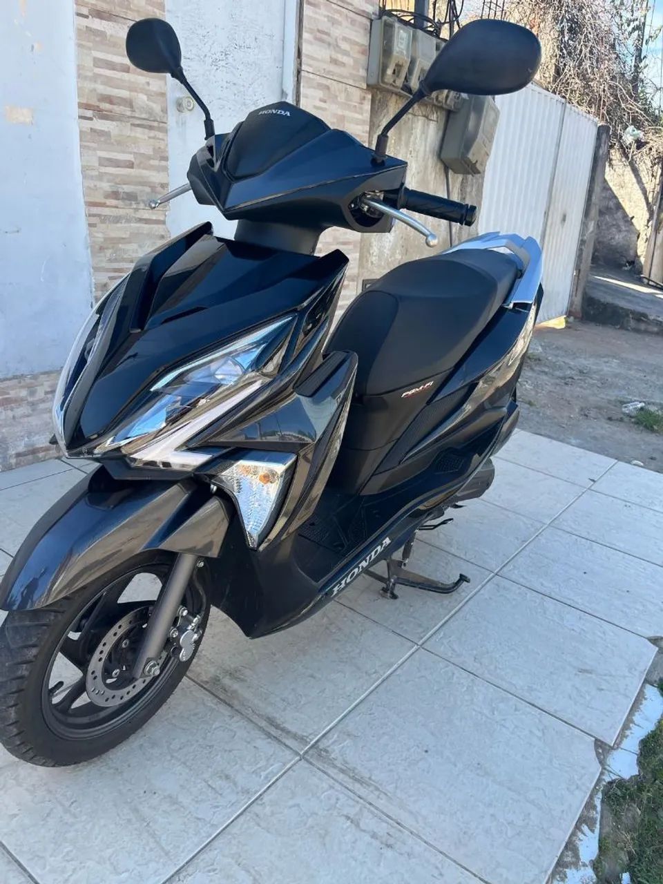 Honda elite 125 moto conservada nada. Pra fazer em dia 