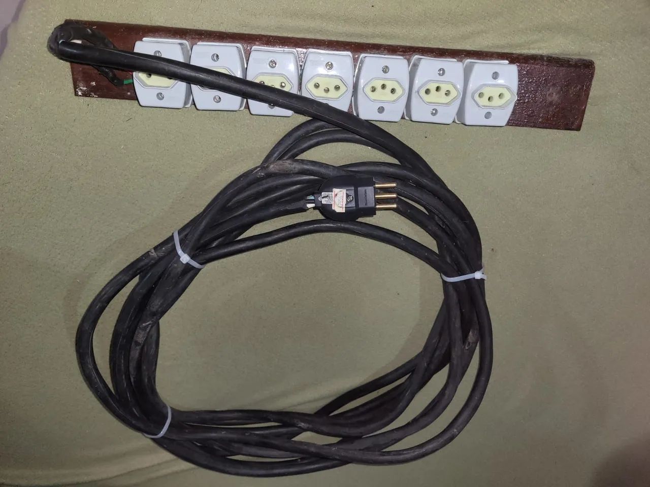 Extensor de Tomada 7 Tomadas  - Foto 2