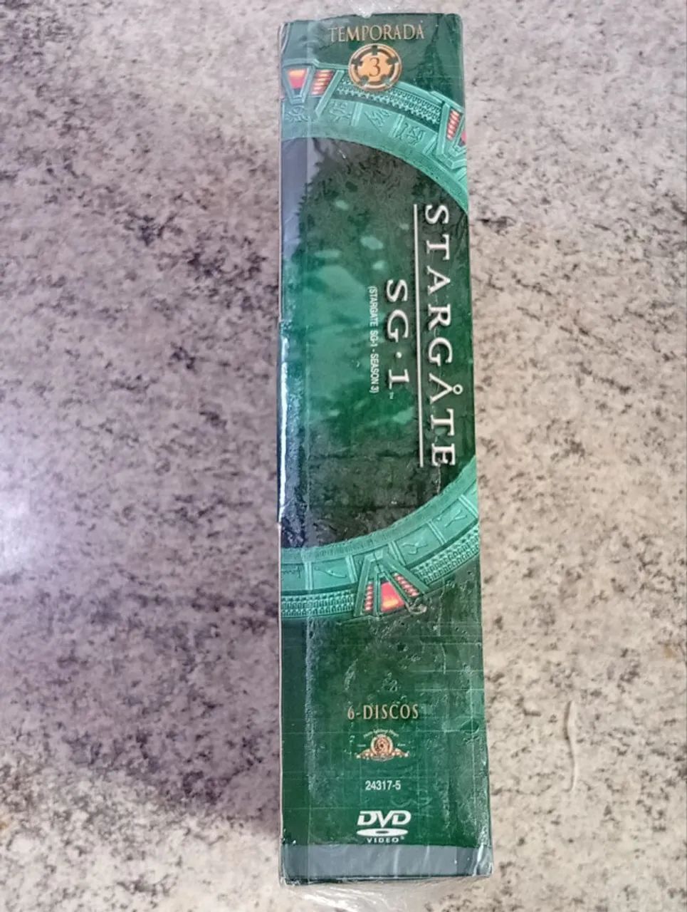 Dvd Stargate SG-1 Terceira Temporada Completa - CDs, DVDs etc