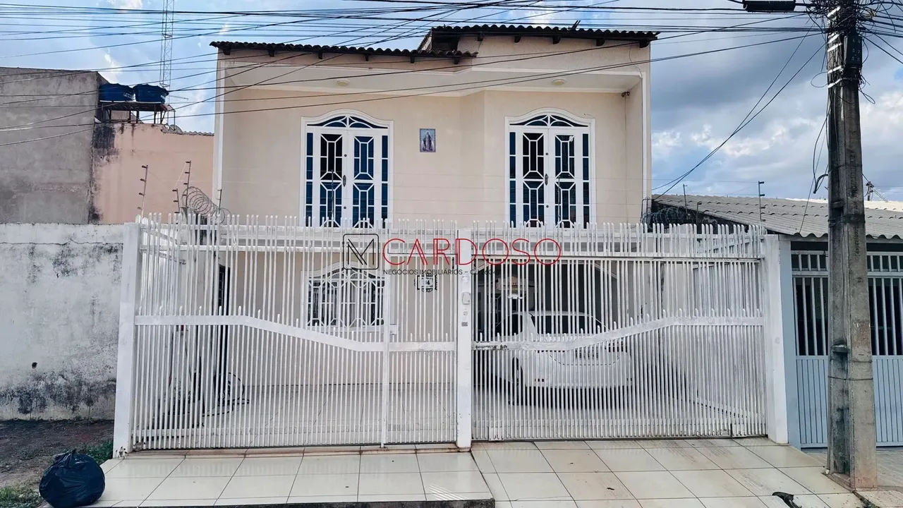 Casa, sobrado, 03 quartos com suíte no riacho fundo II, com armários, na QN 5C
