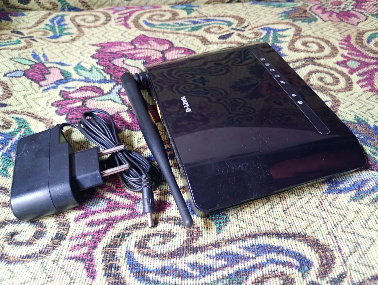 Roteador Wireless N 150Mbps D-Link DIR-610 B1 - Foto 3