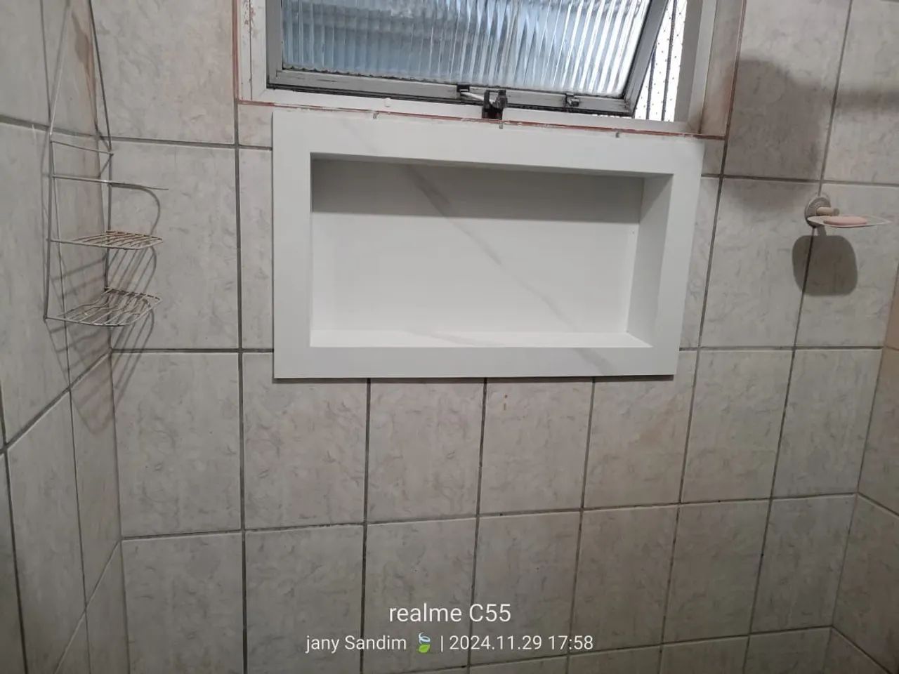 Pias pra banheiro tudo de porcelanato  - Foto 3
