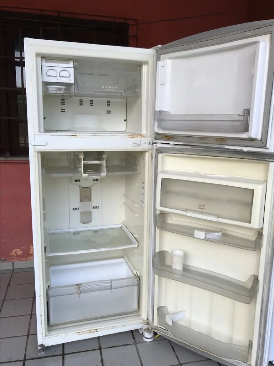 Geladeira 2 Portas Brastemp Frost Free
