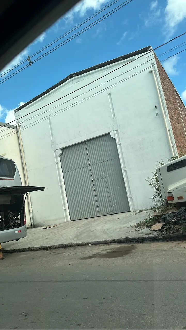 Alugo galpão próx da via expressa 10x30