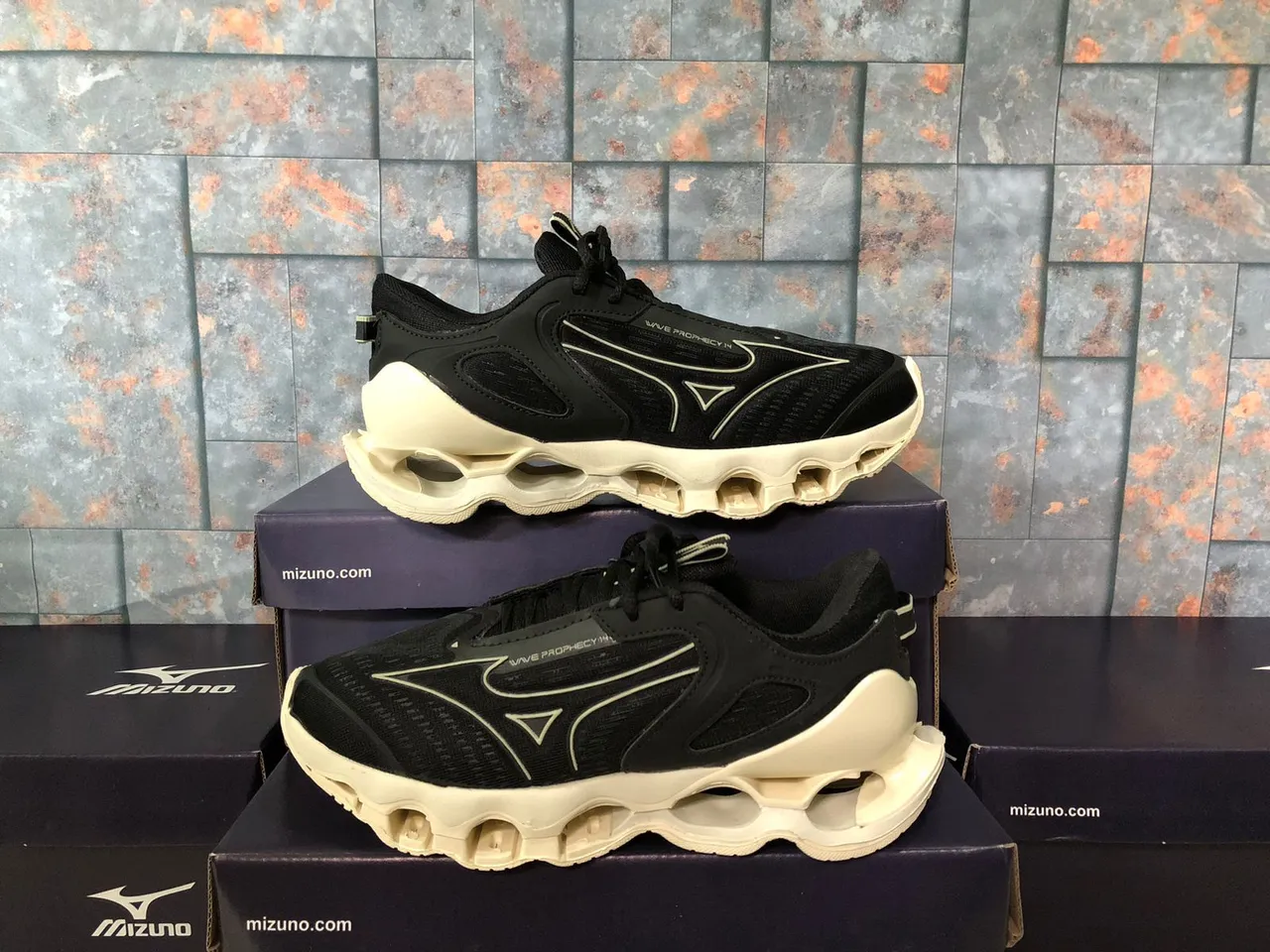 Mizuno Wave LS $125