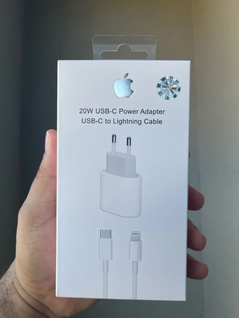 Carregador Apple 20W USB-C com Cabo Lightning