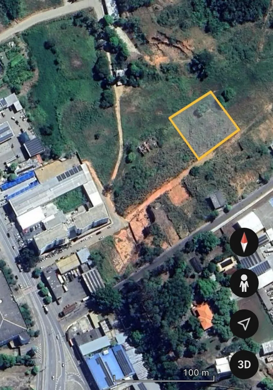 8 lotes disponíveis de 300 m2 (12 m x 25 m)