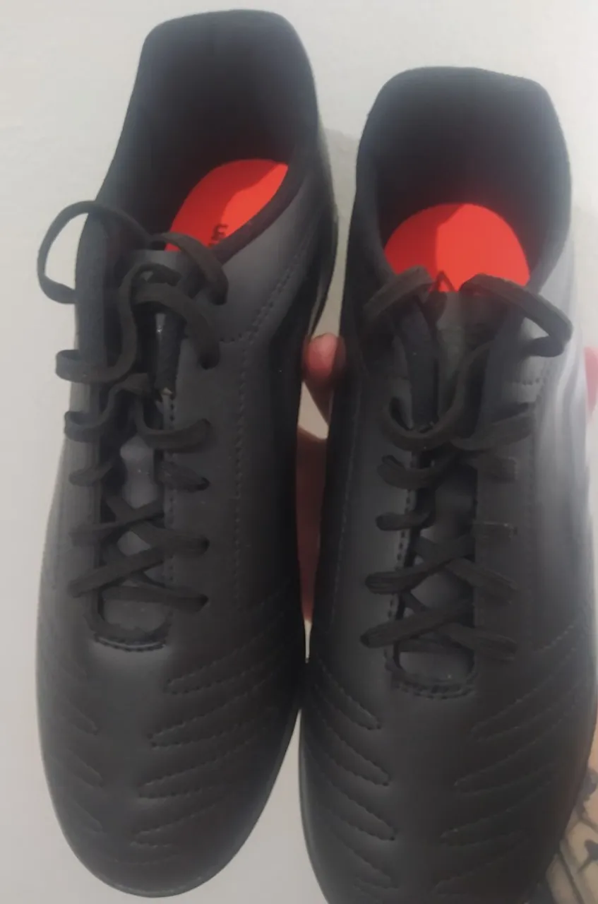 Chuteira Umbro Society
