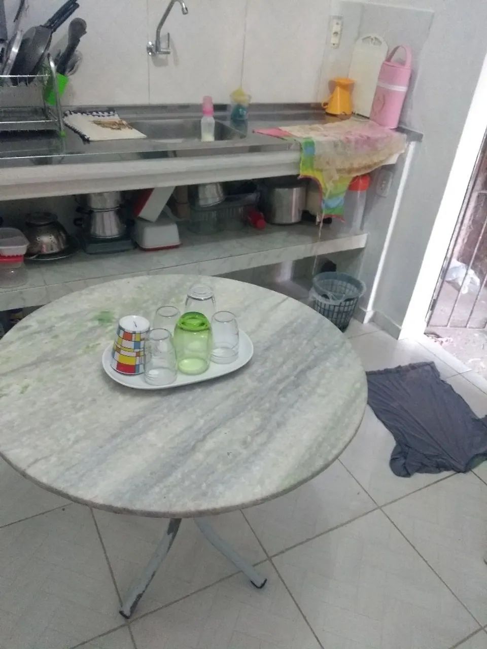 Vende-se uma casa duplex localizada na rua é 80 - Foto 3
