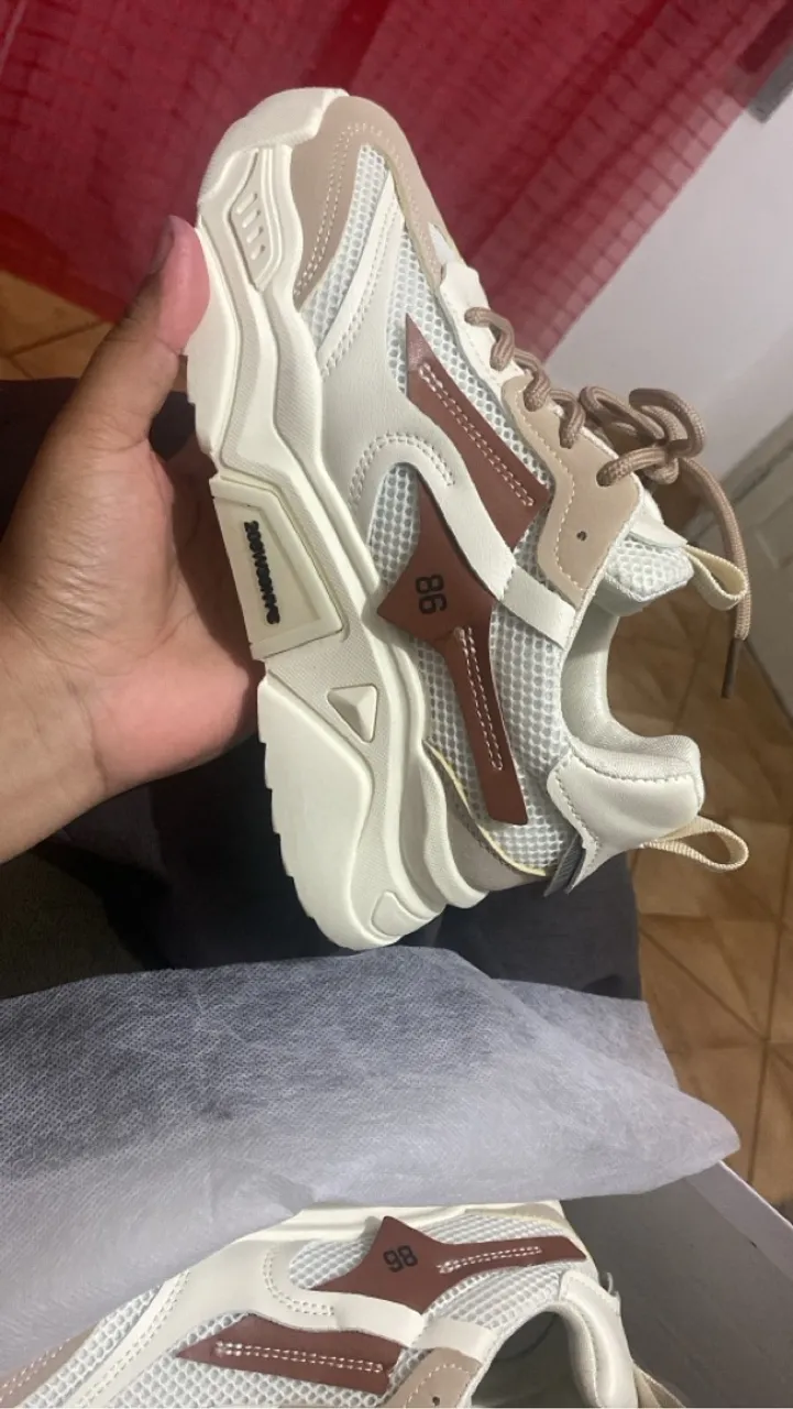 Tênis feminino