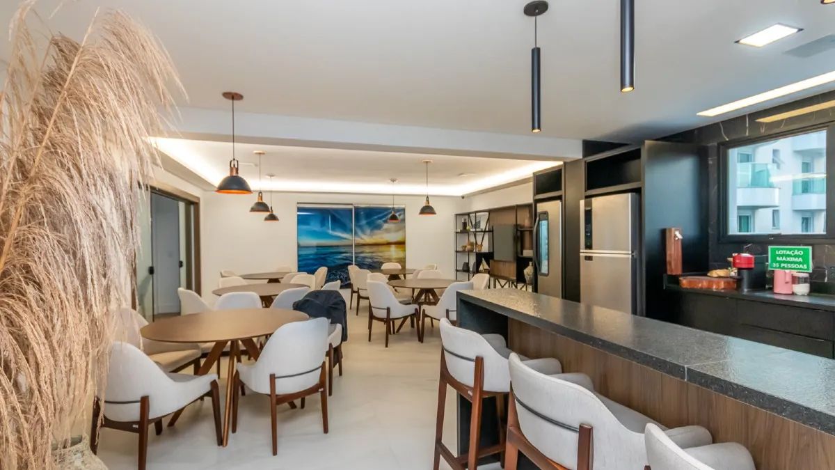 Cobertura com 369m² com 4 suítes no edifício Brava Center na Praia Brava em Itajaí