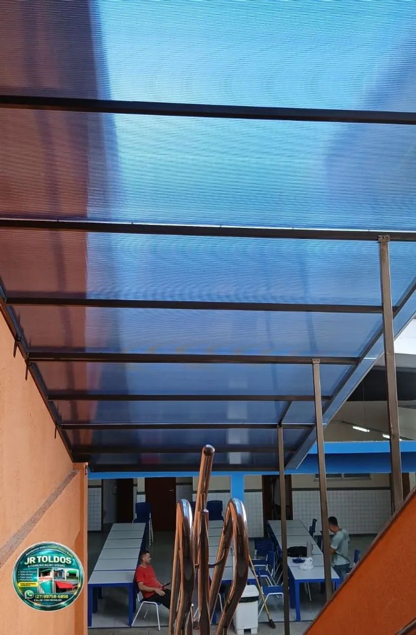 Toldo em policarbonato para escada fabrico sobre medidas  - Foto 5
