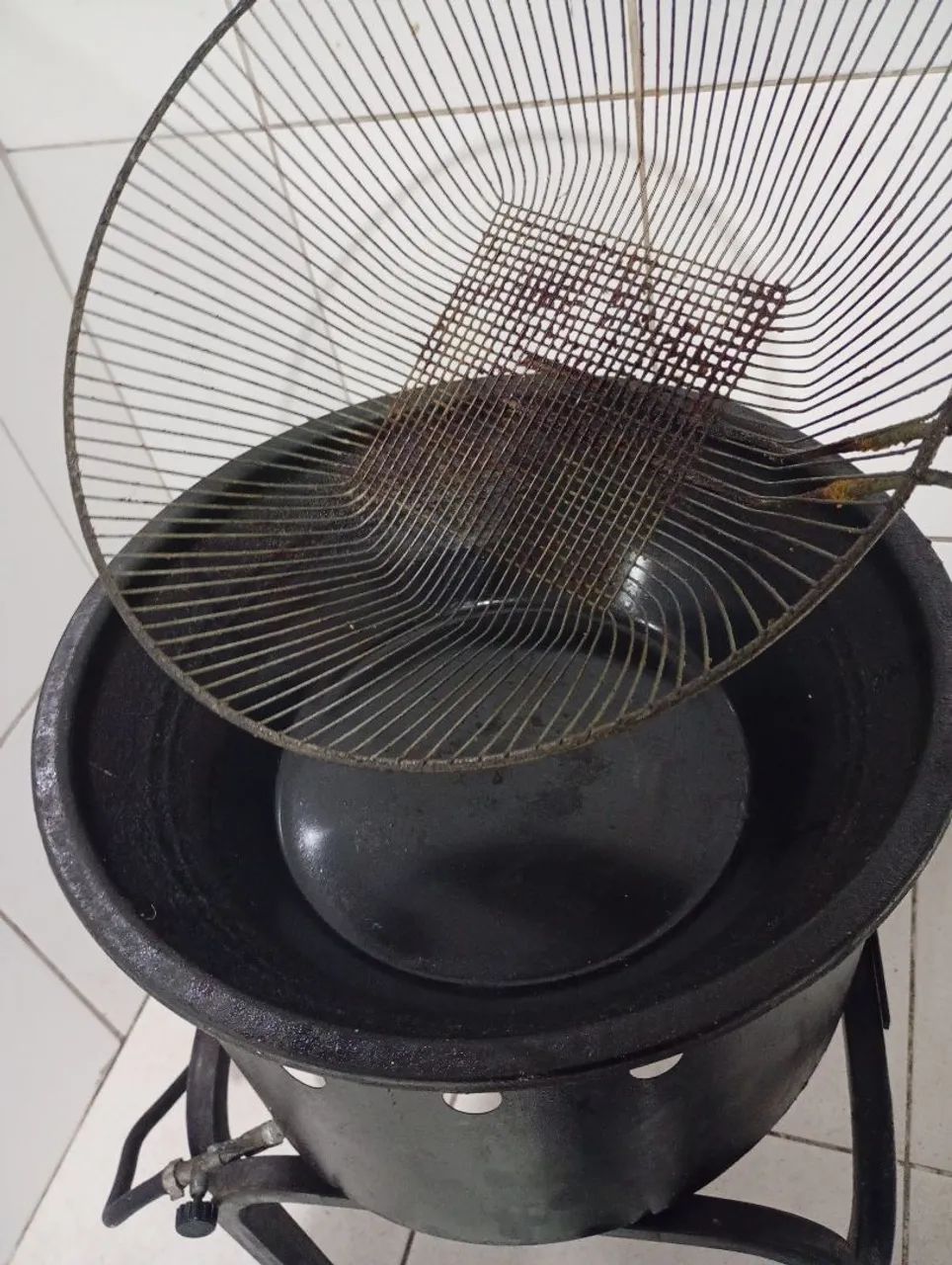 Fritadeira  a   gás com o registro  - Foto 2