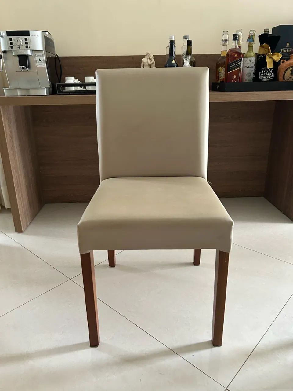 Mesa com cadeiras - Foto 4
