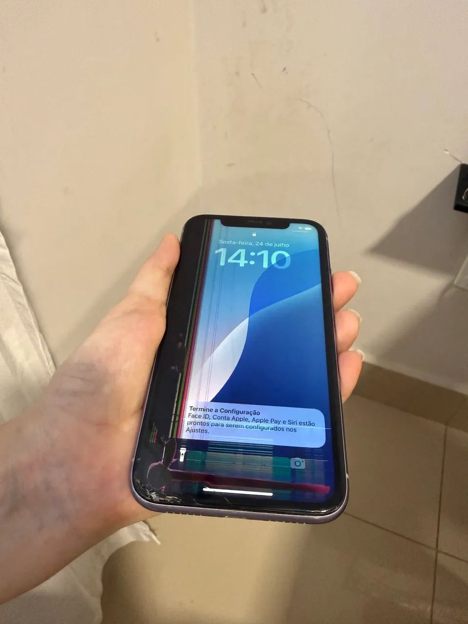 iPhone 11 128G  Roxo - Tela Estragada - Foto 5