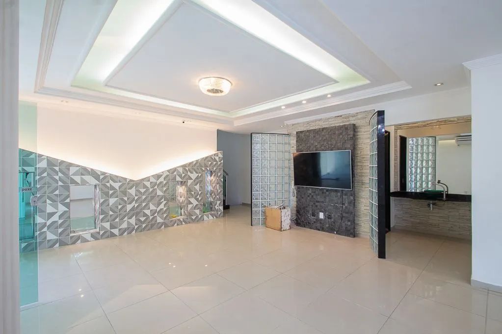 Casa comercial para alugar em Candeias  400m², 4 quartos, piscina e excelente espaço para 