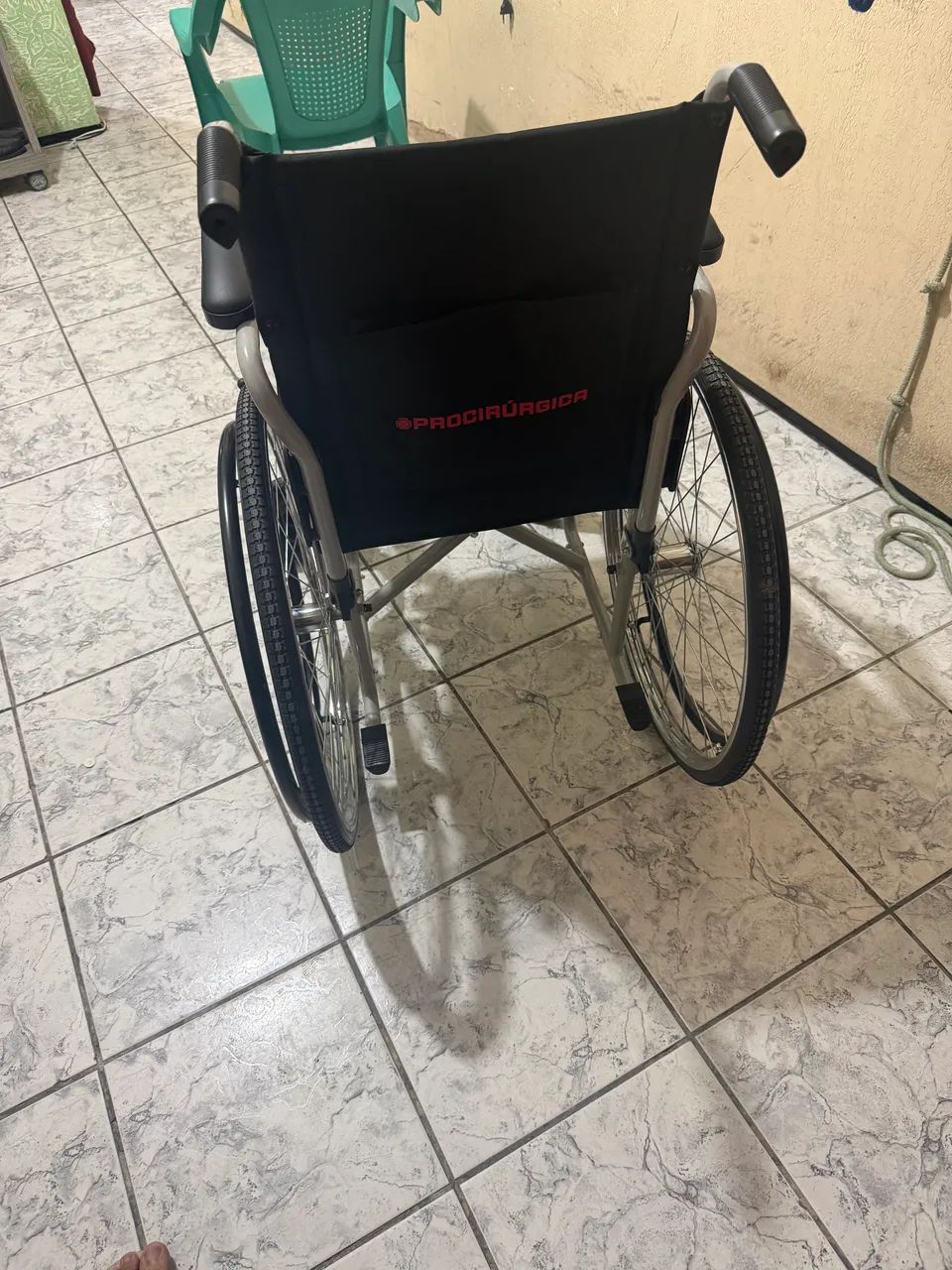 Cadeira de rodas nova  - Foto 4