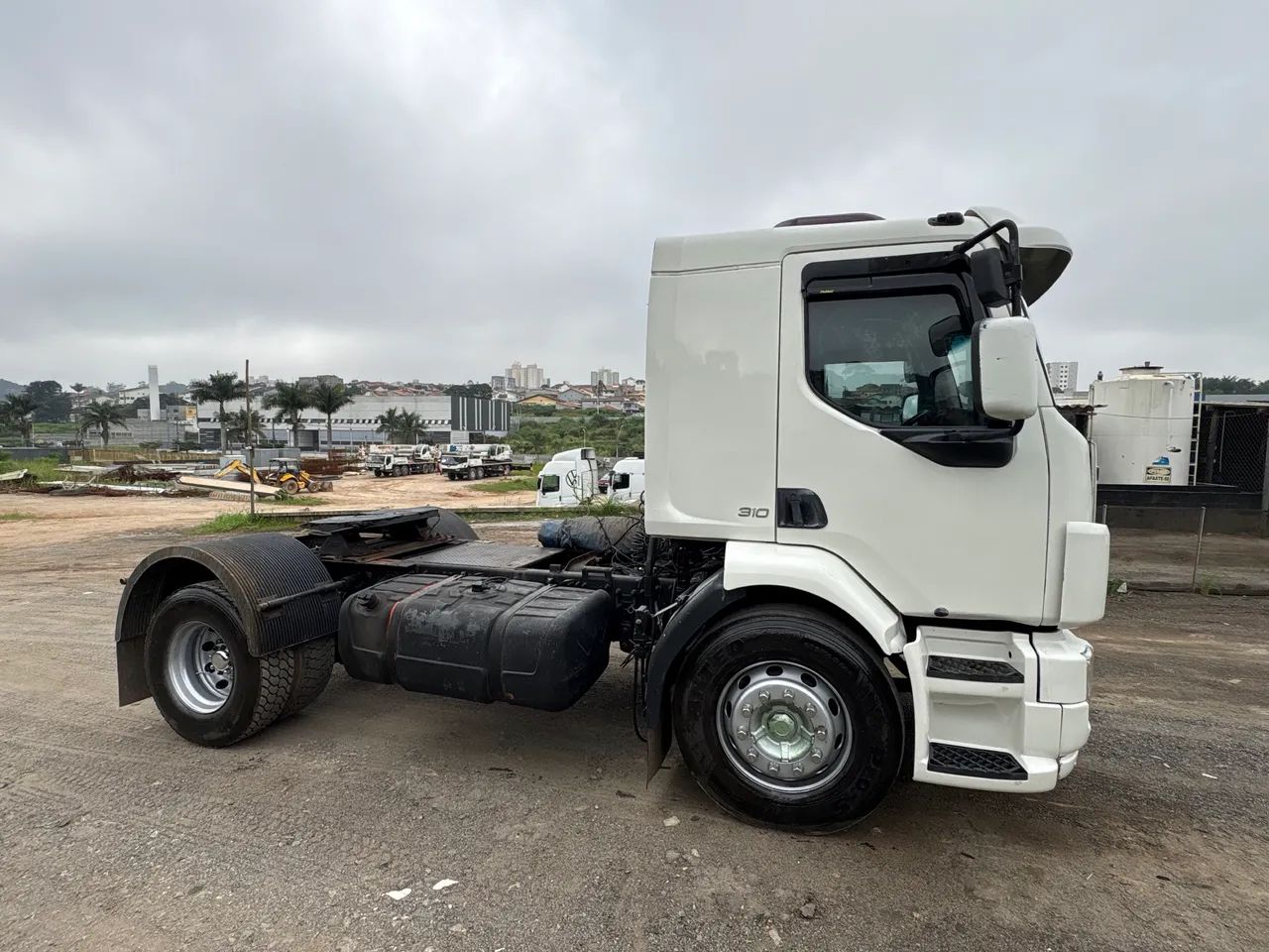 Volvo vm 310 4x2 - Foto 2