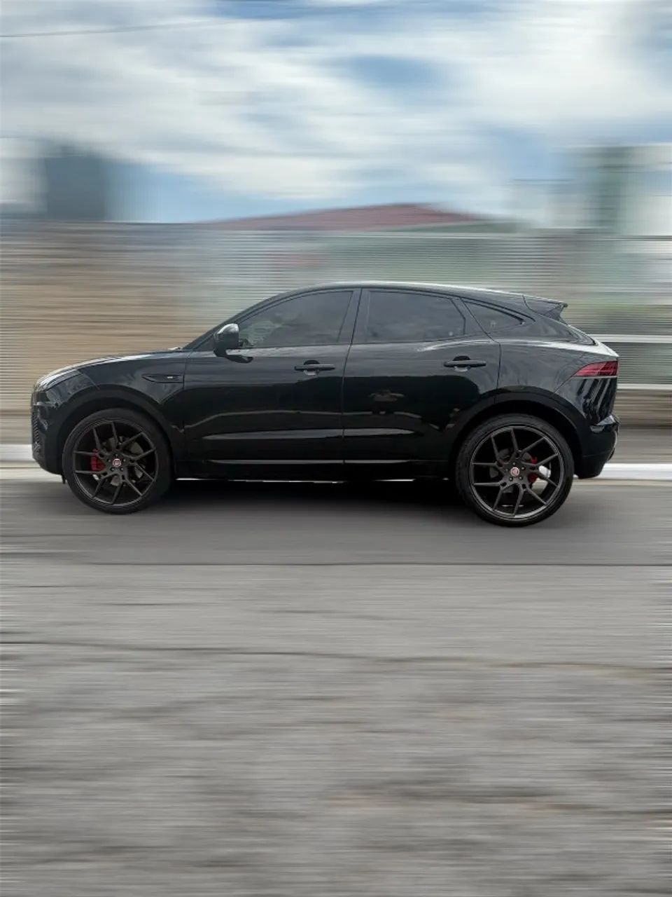 Jaguar E-Pace R-dynamic SE 2.0 AWD 300cv Aut. 2019 - Foto 4