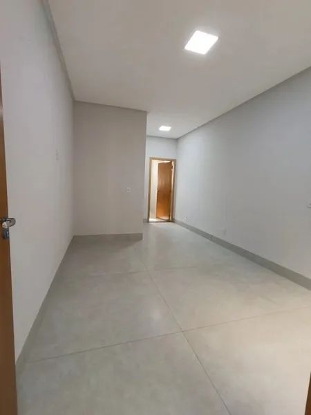Maravilhosa casa com 3 suítes plenas e acabamento com muito requinte e bom gosto - Foto 3