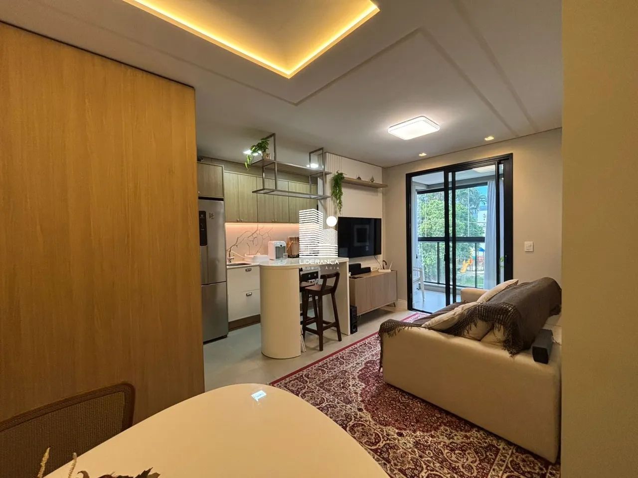 Apartamento, Trindade, 02 Dormitórios/01 Suíte