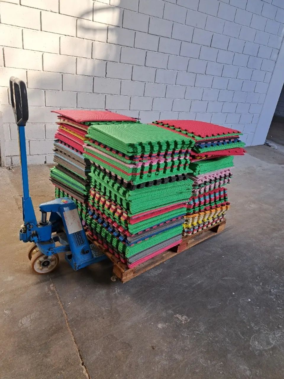 Lote de Tatames EVA com Defeitos de Fabricação 50x50 10mm