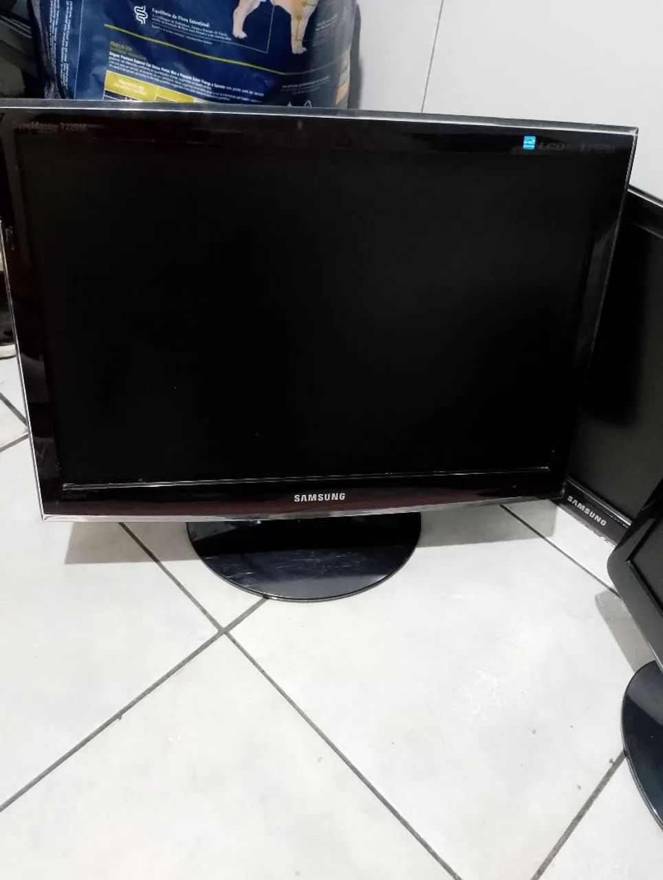 Vendo 4 Monitores 3 Samsung 1 Dell. - Foto 3
