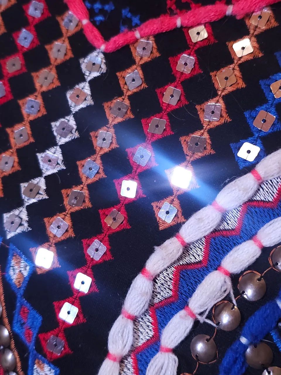 Saia Zara tam G decorada - Foto 4