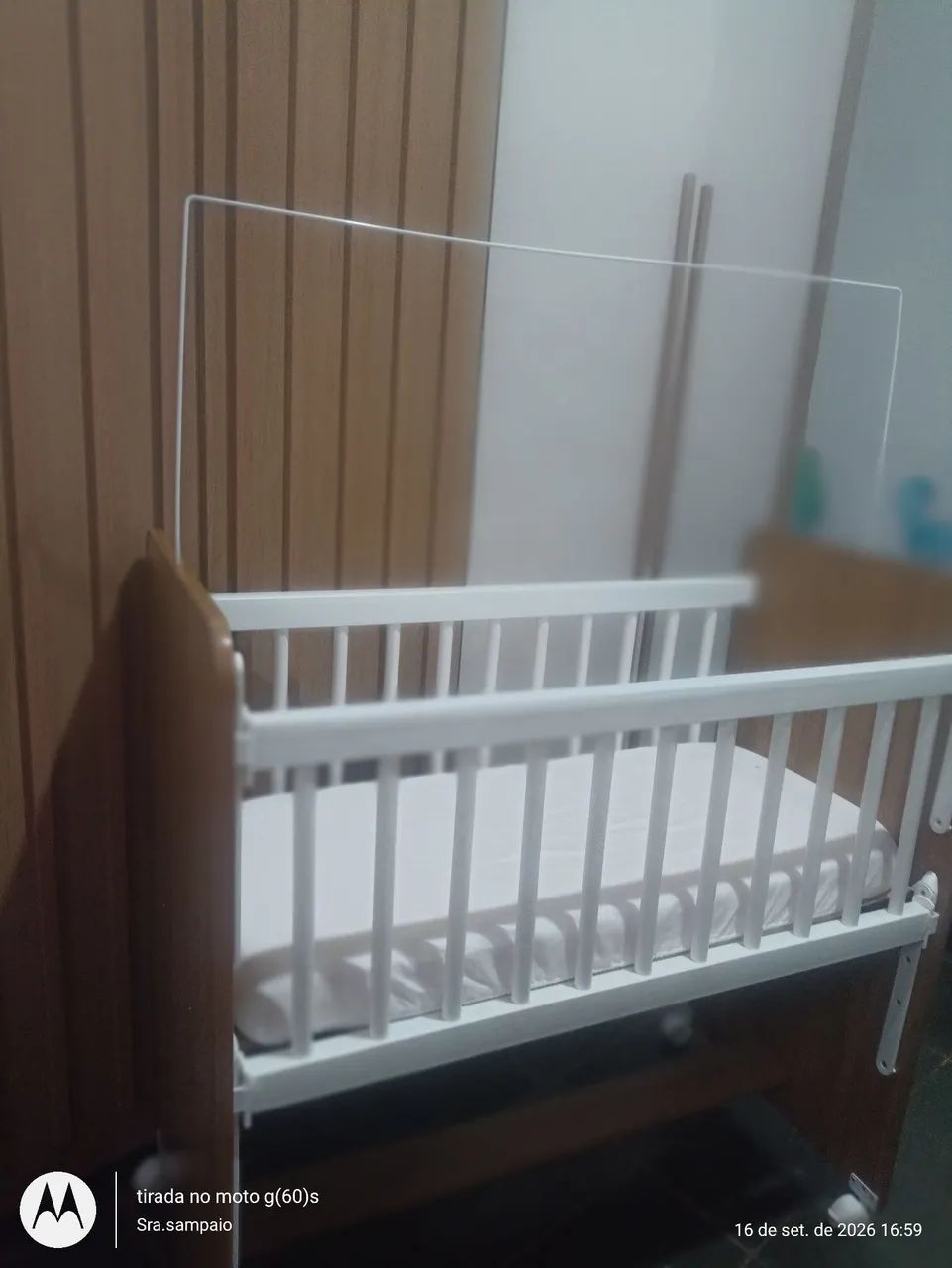 Vendo Mini Berço c/ colchão semi-novo em perfeito estado  - Foto 3
