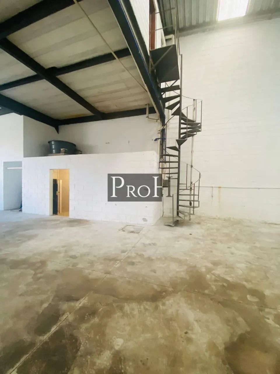 Galpão 715 m²  R$ 2.500.000,00 - Foto 4