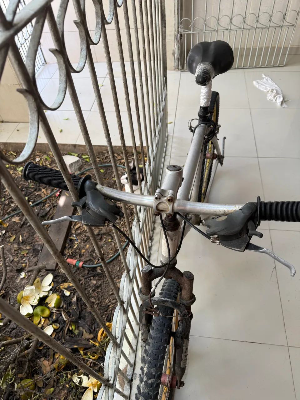Bicicleta de alumínio