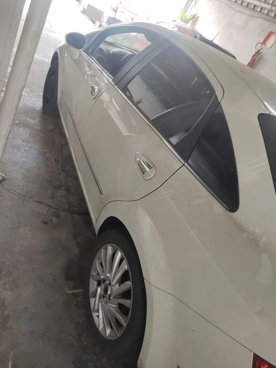 Fiat Linea Absolute 1.9/1.8 Flex Dualogic 4P 2016 - Foto 3