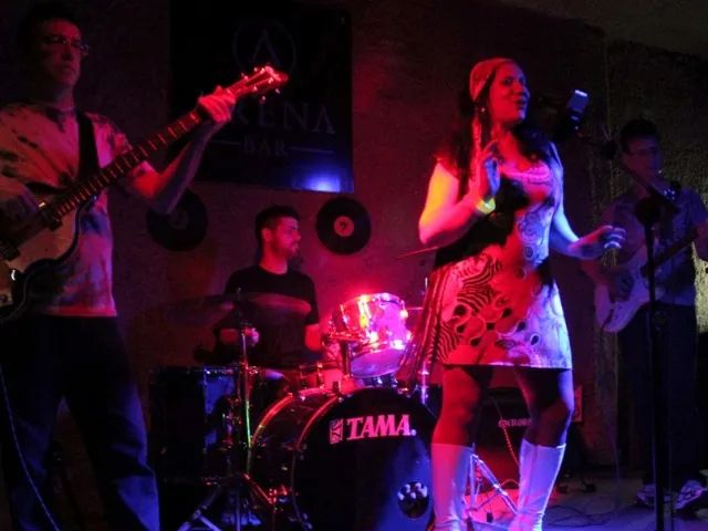 Musica ao vivo para festas e eventos, muito pop rock anos80 e 90  - Foto 3