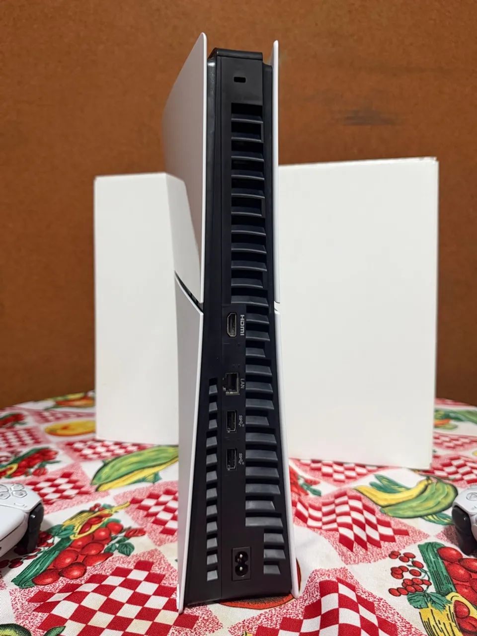 Ps5 slim digital 1Tb com 2 controles com caixa - Foto 5