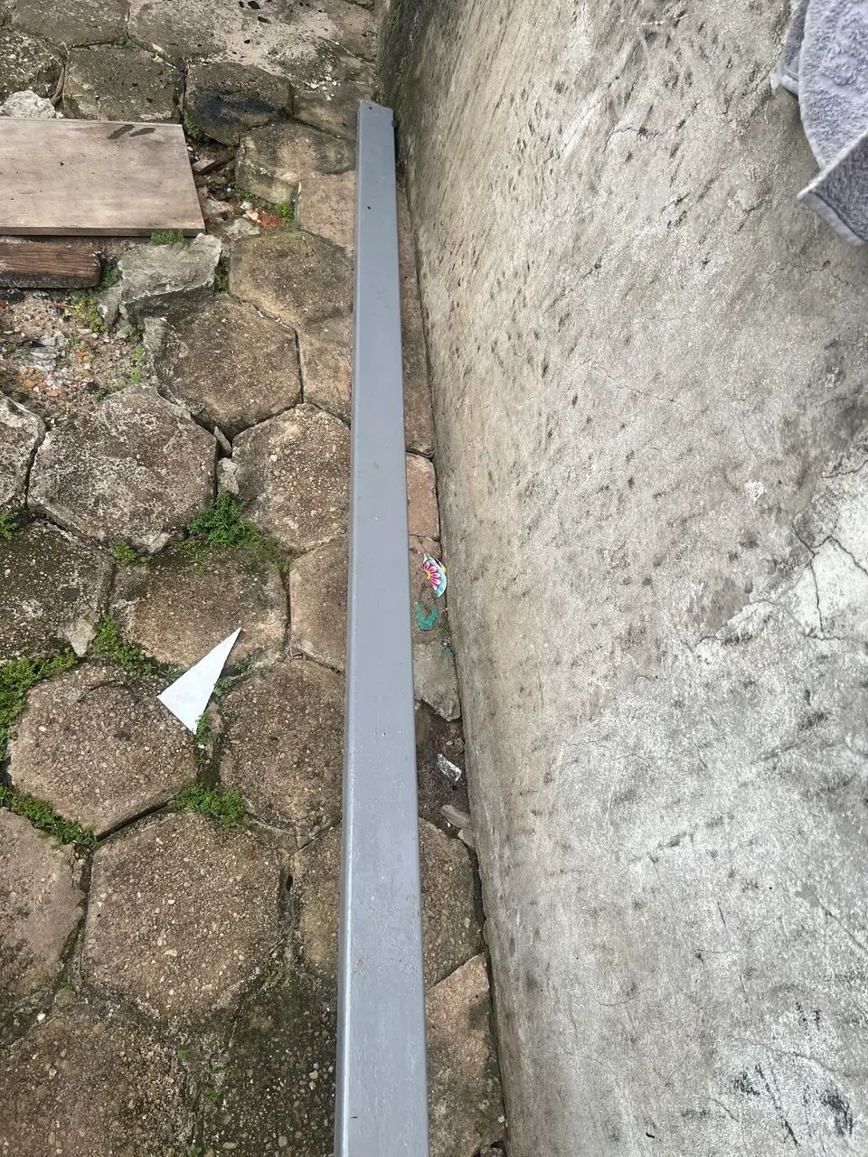 Perfil de ferro U 4 polegadas - pintando 