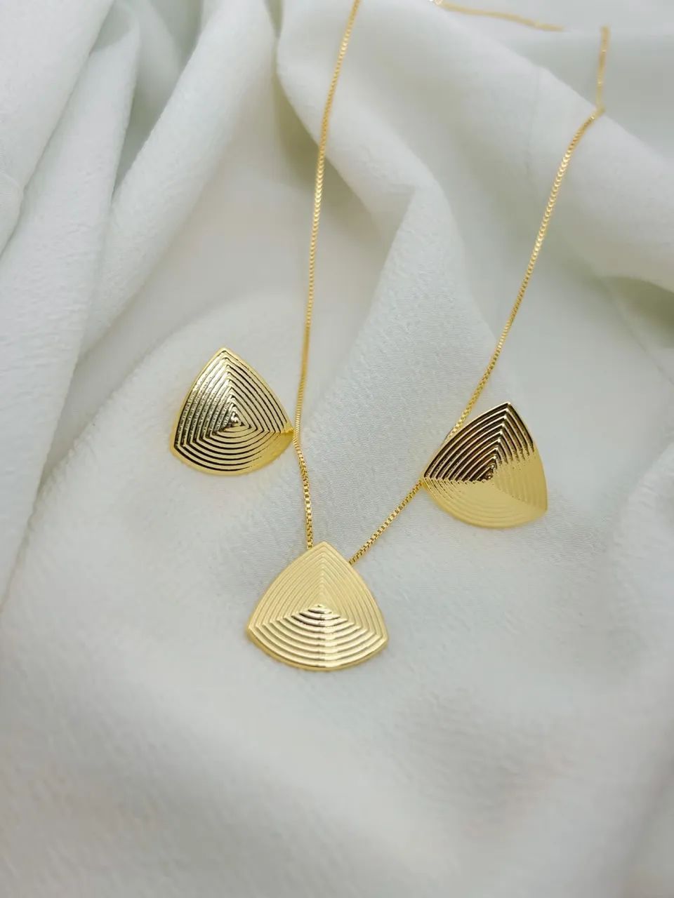 CONJUNTO EM SEMIJOIAS 