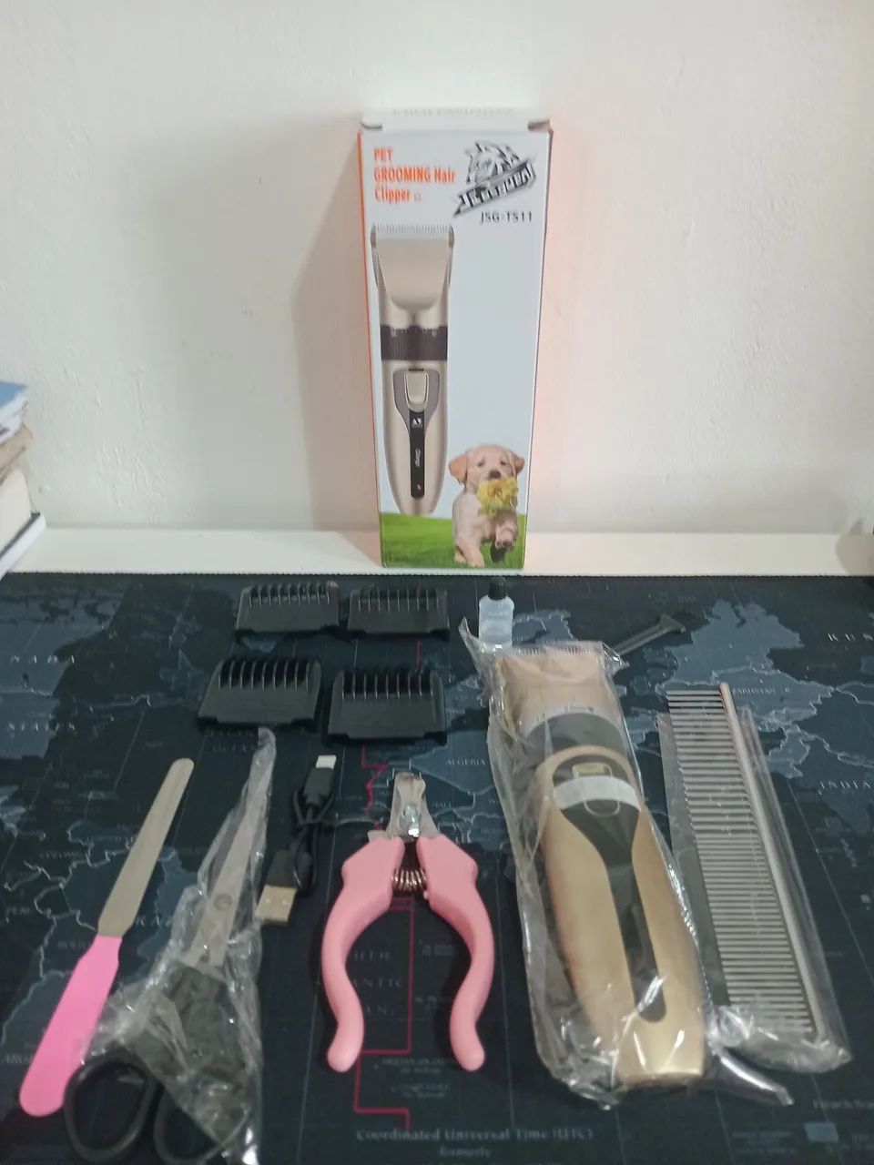 Máquina Profissional recarregável com kit para tosa de cães e gatos/ OFERTA IMBATÍVEL  - Foto 3