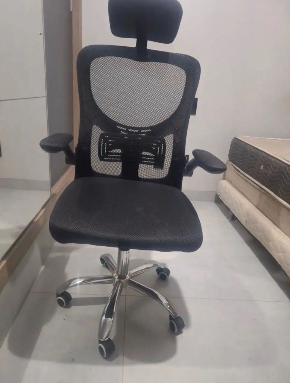 Vendo essa mesa e cadeira  - Foto 2