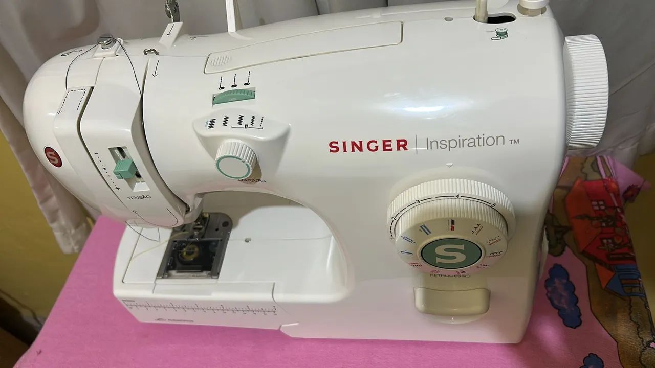 Máquina de costura Singer 