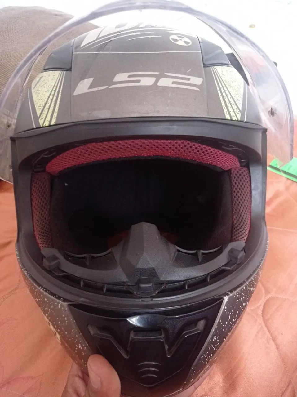 Vendo esse capacete LS2 
