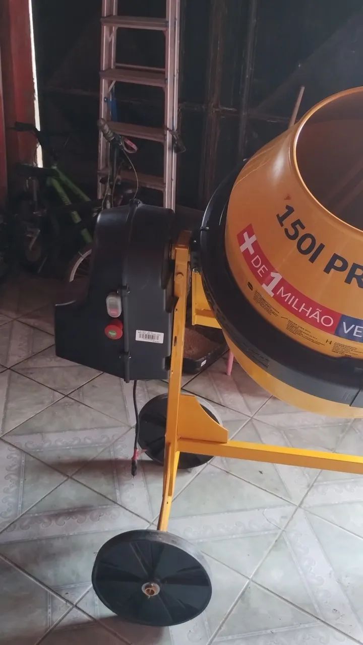 Vende-se betoneira de 150 litros nova nunca foi usada 