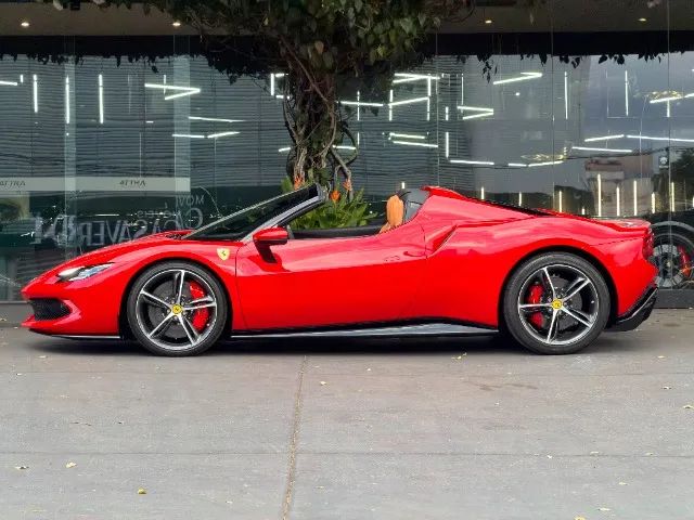 Ferrari 296 GTS (Híbrido), foto 6 de 20