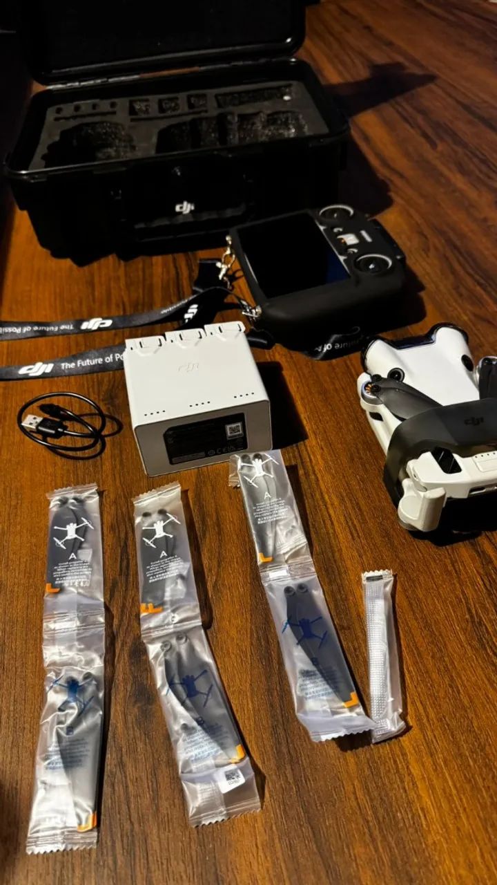 Drone Dji Mini 4 Pro Fly More Combo Rc2 + box - Foto 3