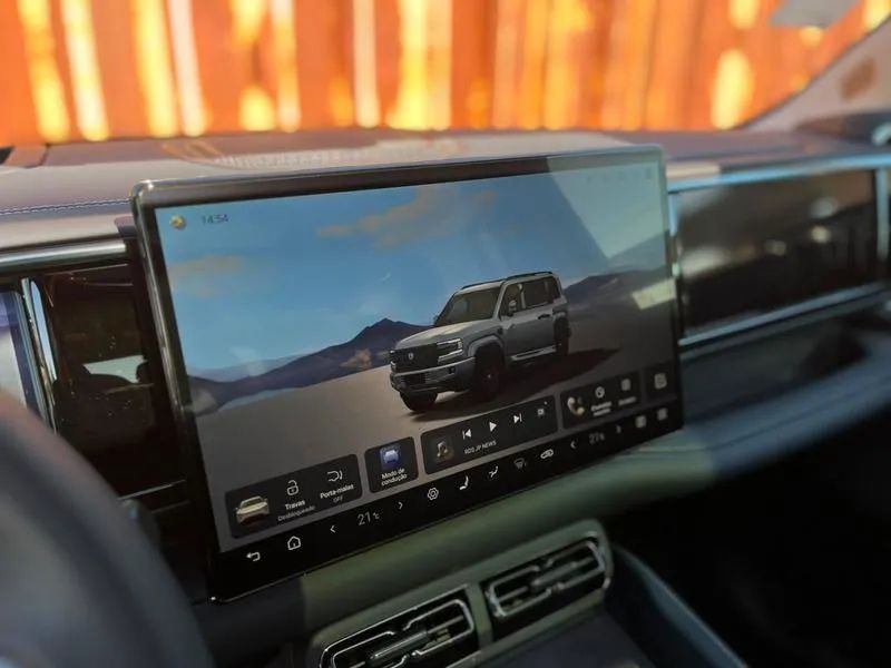 Denza B5 SUV híbrido plug-in, foto 7 de 18