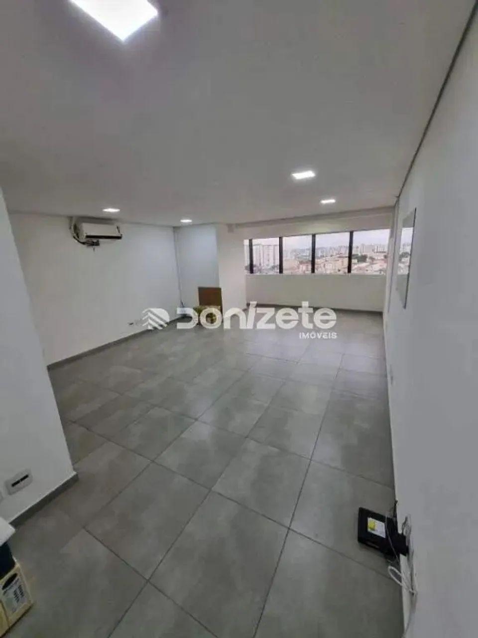 Sala, 39 m² - venda por R$ 329.999,99 ou aluguel por R$ 2.356,07/mês - Vila Gilda - Santo  - Foto 8